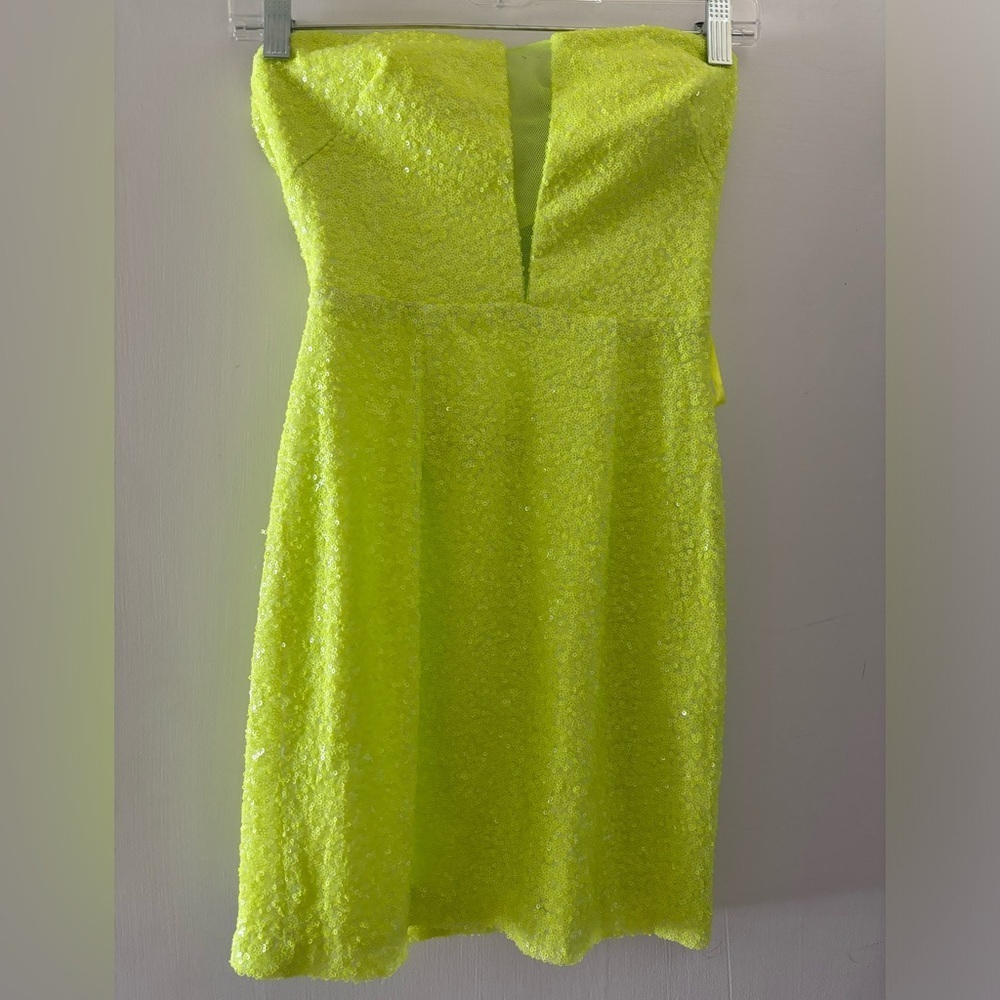 Hailey Logan by Adrianna Papell Neon Lime Yellow Sequin Strapless Mini Dress XS